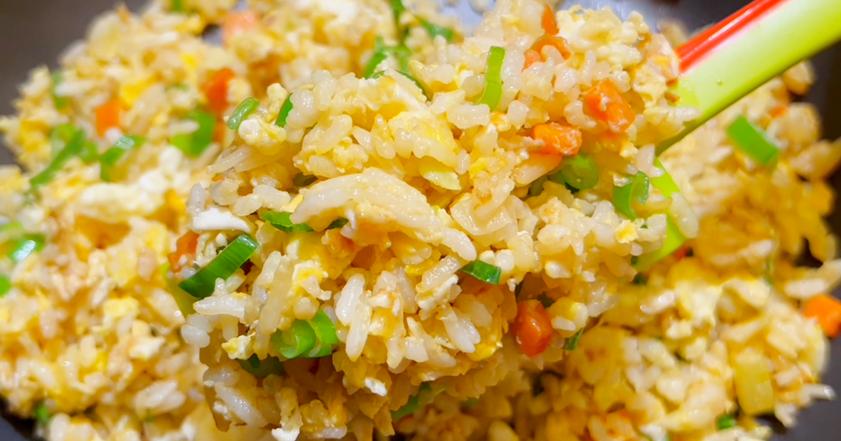 ข้าวผัดไข่: อาหารไทยอร่อยและง่ายต่อการทำ
